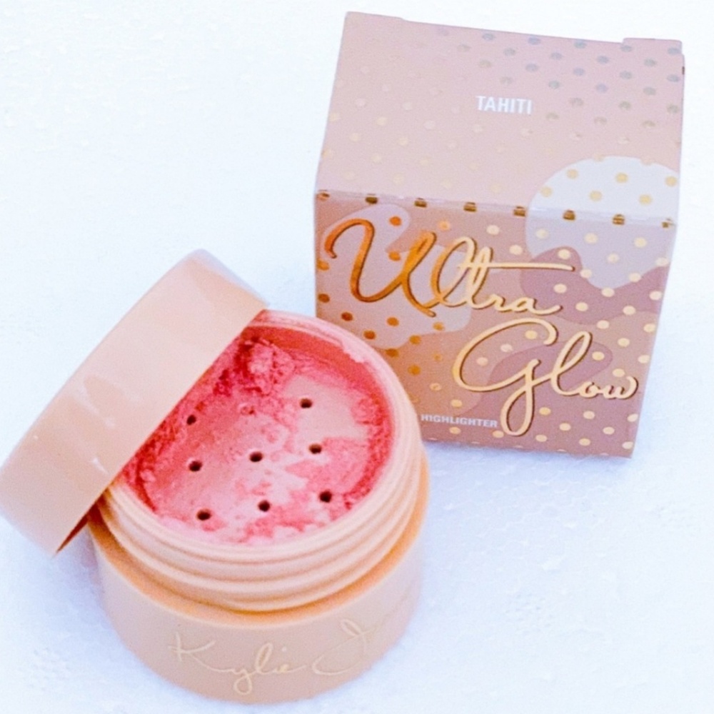 Kylie Cosmetics- Ultra Glow Highlighter 💖🌟